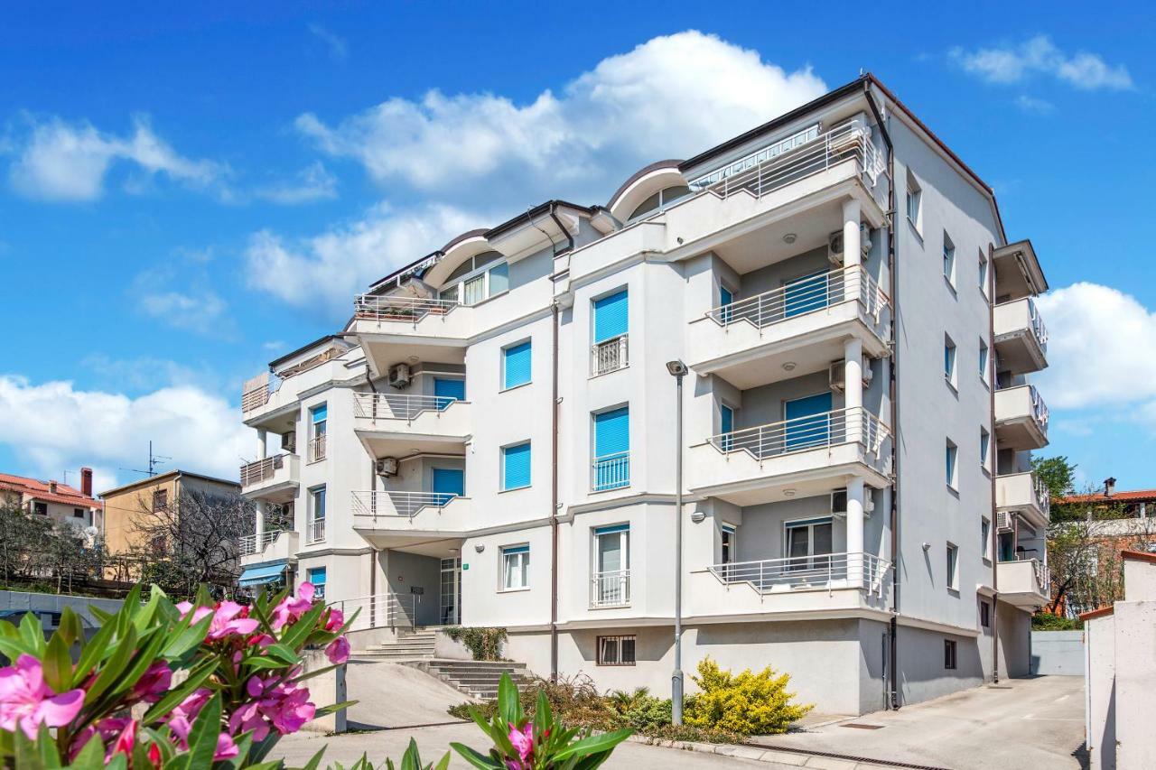Apartment Lungomare Pula Zewnętrze zdjęcie
